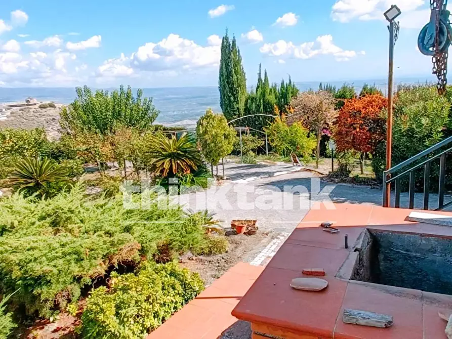 Immagine 23 di Villa in vendita  in Via Genova a Aidone