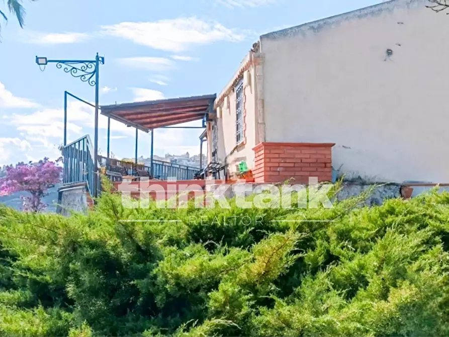 Immagine 24 di Villa in vendita  in Via Genova a Aidone