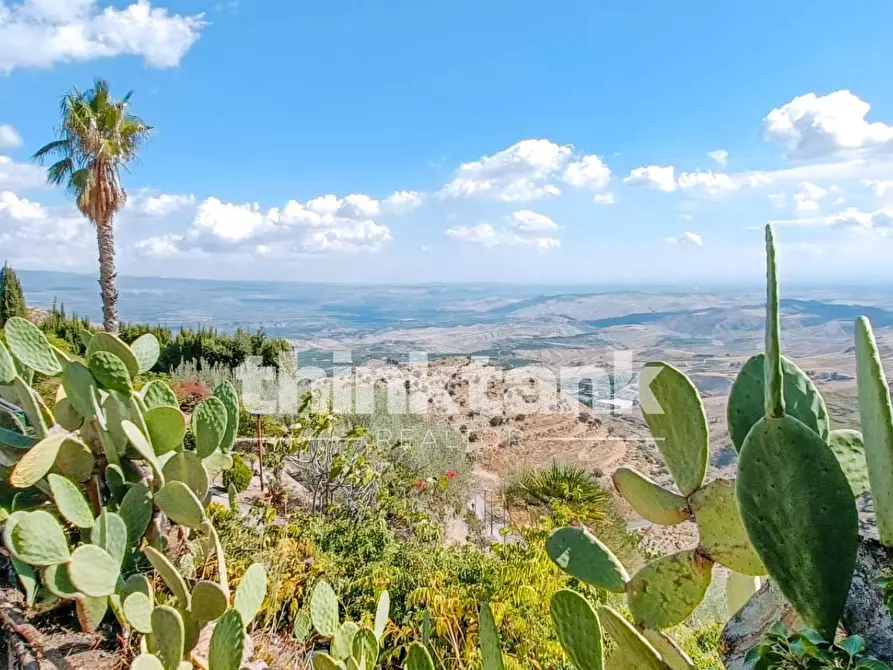 Immagine 2 di Villa in vendita  in Via Genova a Aidone