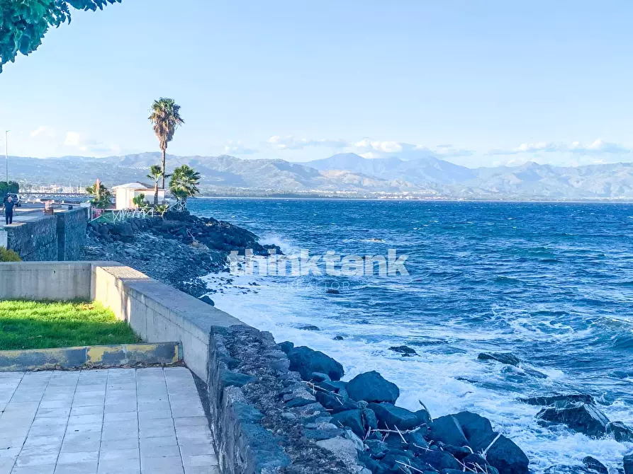 Immagine 1 di Villetta a schiera in vendita  in Via Marco Polo 40 a Riposto