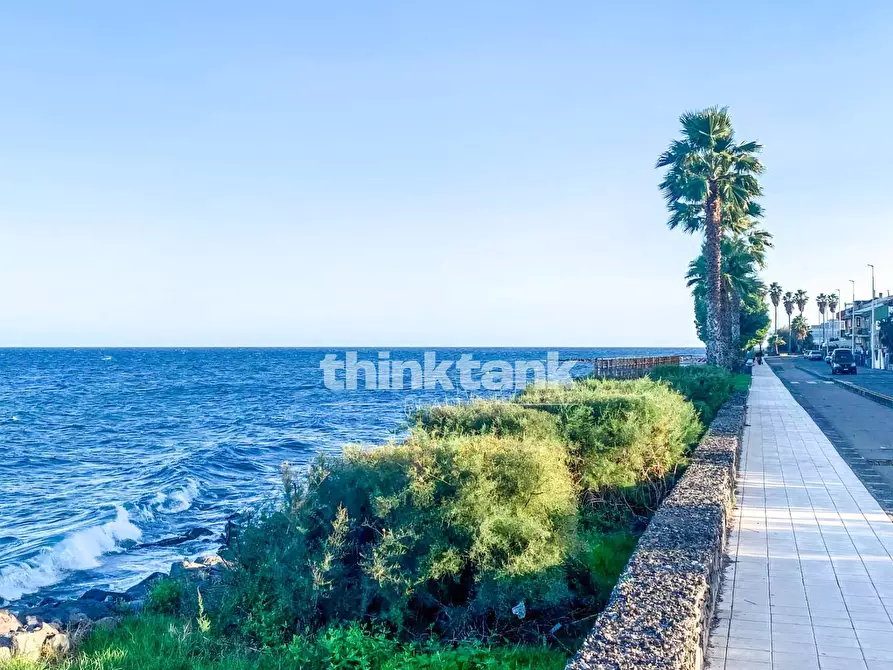 Immagine 2 di Villetta a schiera in vendita  in Via Marco Polo 40 a Riposto