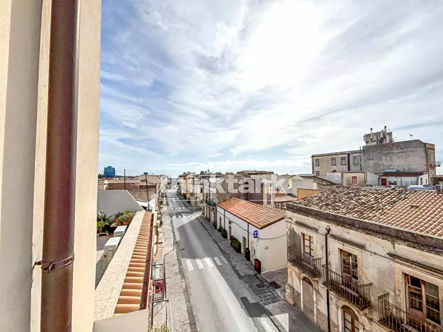 Immagine 21 di Appartamento in vendita  in Via Principe Umberto a Noto
