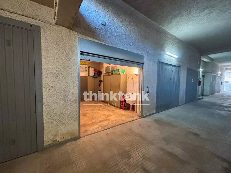 Immagine 3 di Box auto in vendita  in Via Euopa a Siracusa