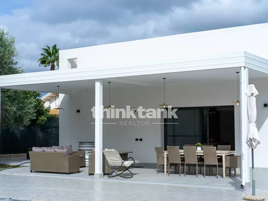 Immagine 10 di Villa in vendita  in Via Ucca Marina snc a Ispica