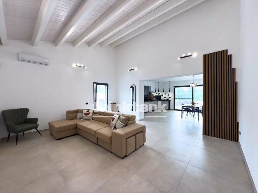 Immagine 15 di Villa in vendita  in Via Ucca Marina snc a Ispica