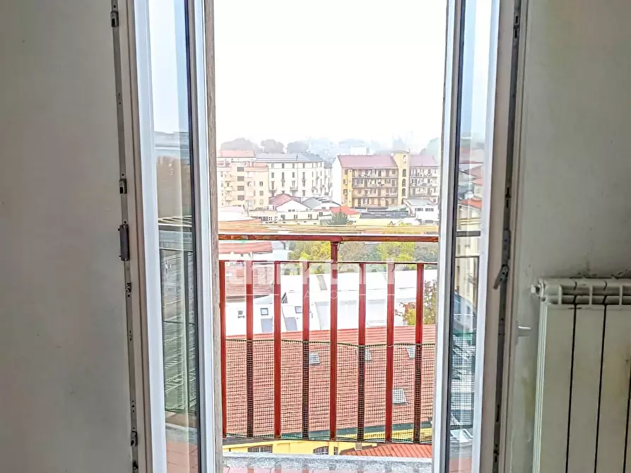 Immagine 7 di Appartamento in vendita  in Piazza Sire Raul 3 a Milano