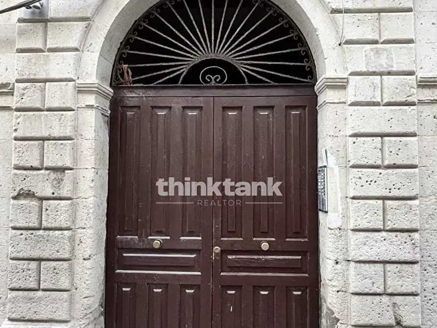 Immagine 9 di Attività commerciale in vendita  in Via Vittorio Veneto a Siracusa