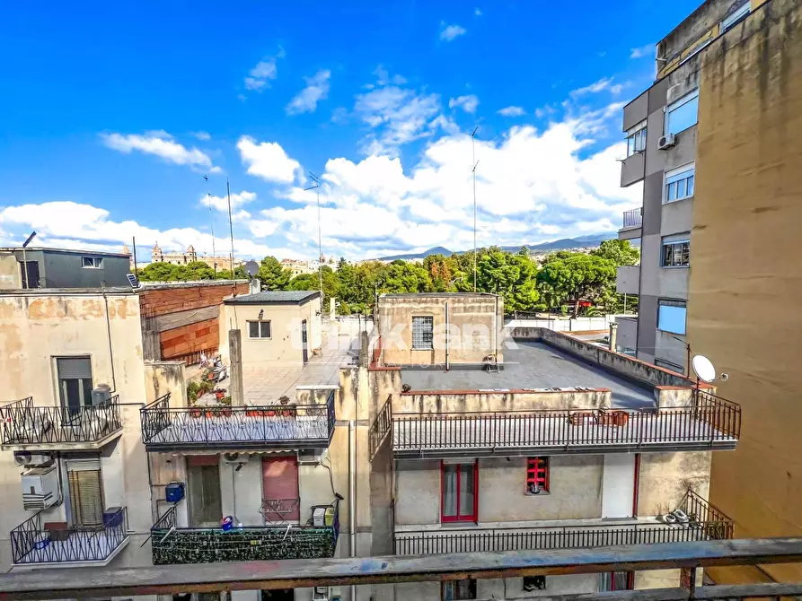 Immagine 2 di Appartamento in vendita  in Via Carlo Marx a Adrano