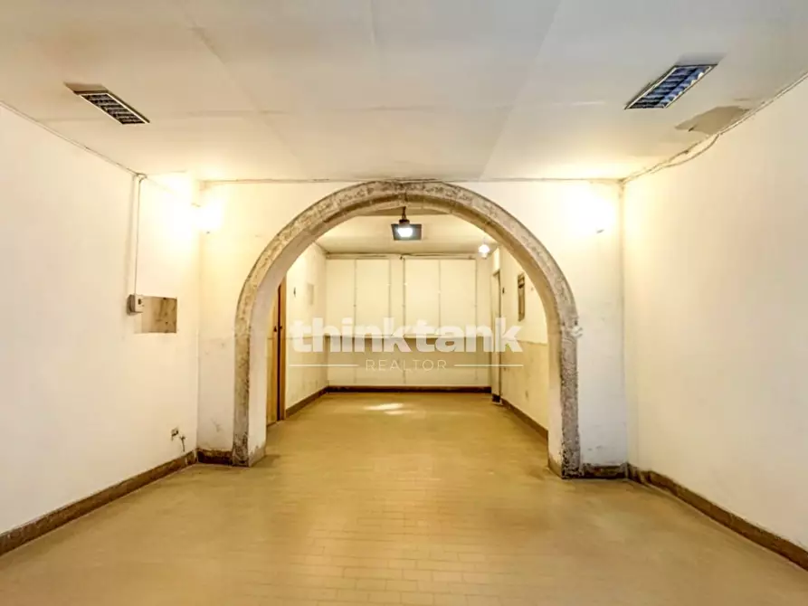 Immagine 2 di Attività commerciale in vendita  in Via Vittorio Veneto a Siracusa