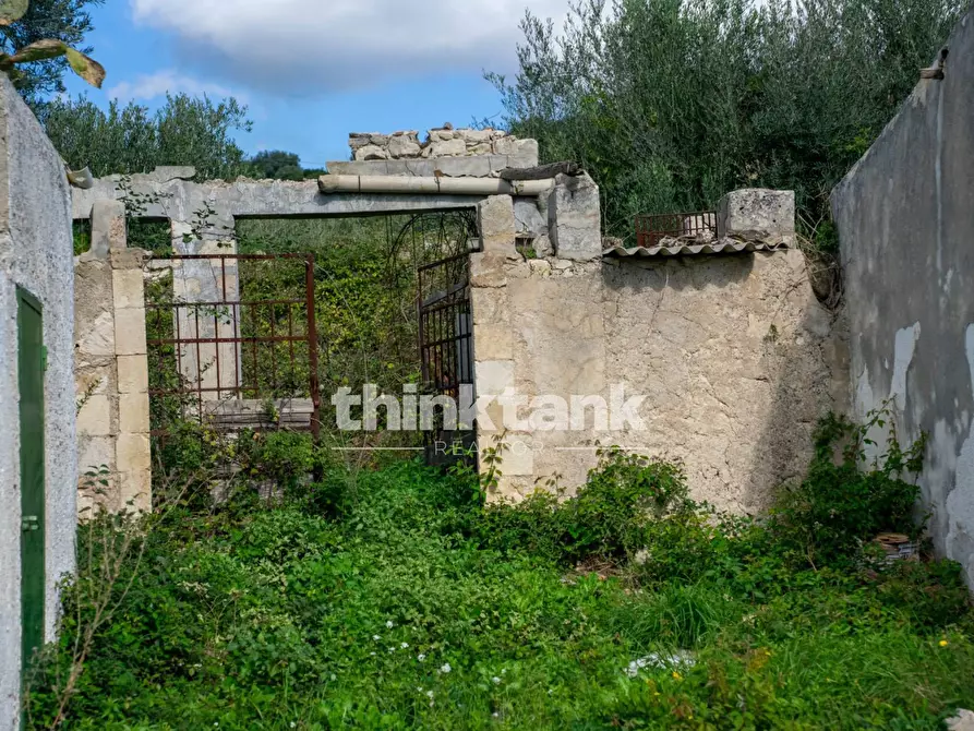 Immagine 49 di Terreno residenziale in vendita  in Via delle Ginestra a Avola
