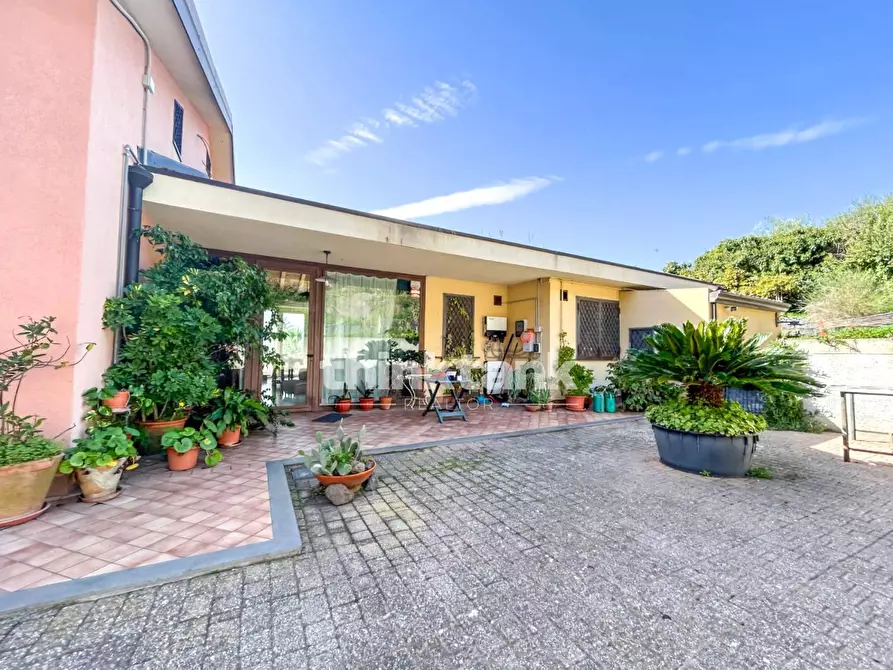 Immagine 64 di Villa in vendita  in Via Nizzeti ì a Valverde