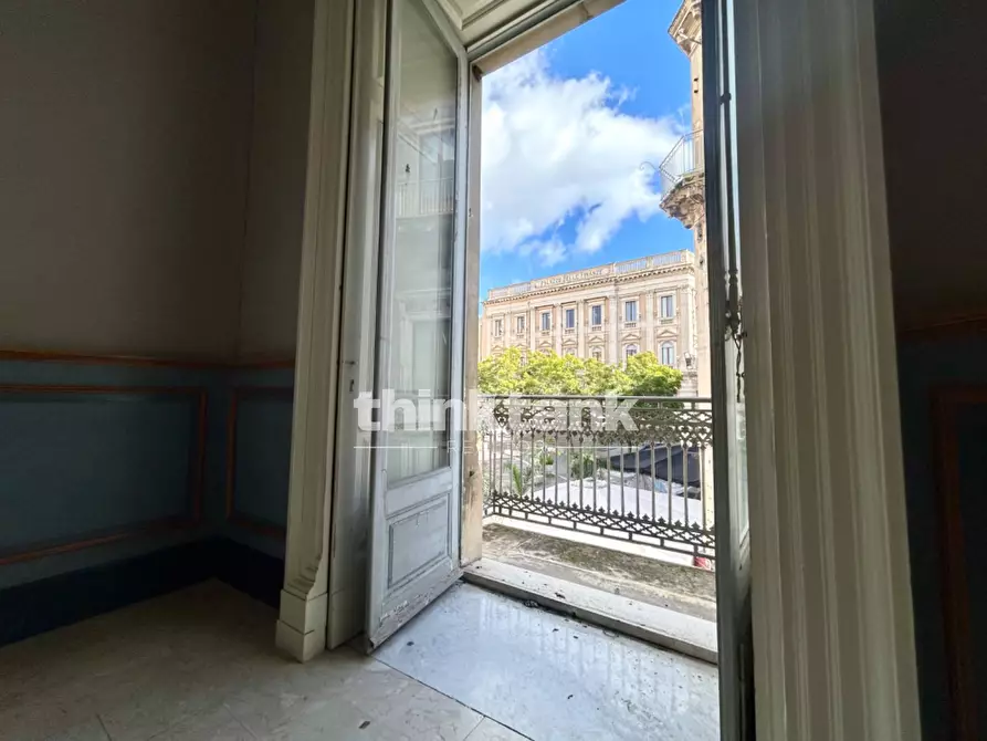 Immagine 13 di Palazzo in affitto  in Piazza Vincenzo Bellini a Catania