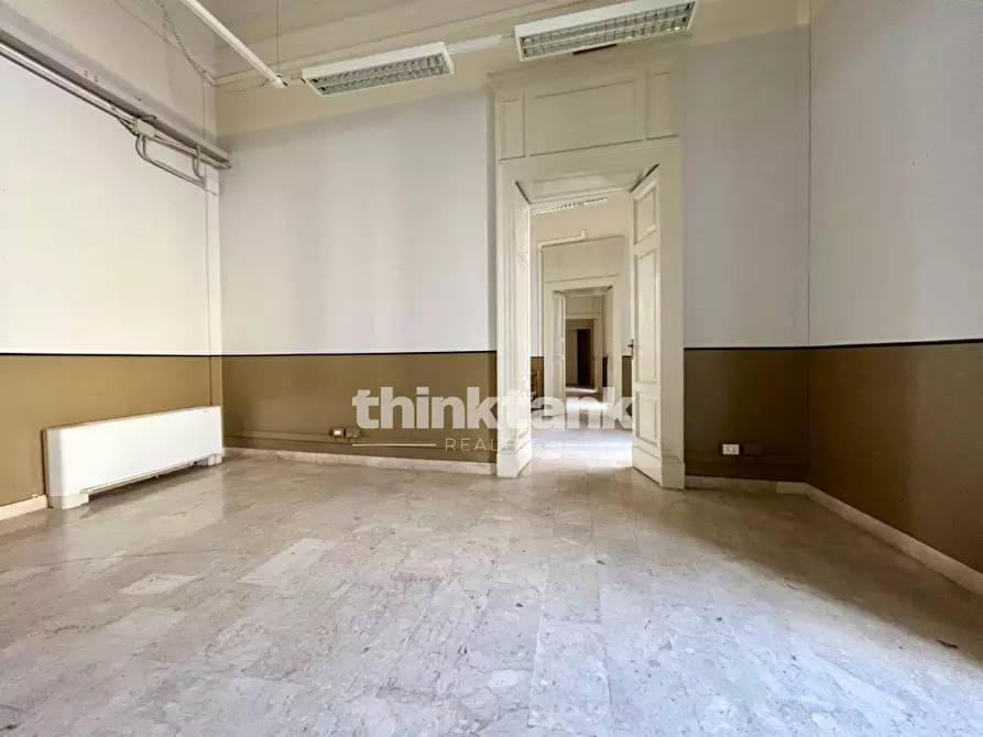 Immagine 20 di Palazzo in affitto  in Piazza Vincenzo Bellini a Catania