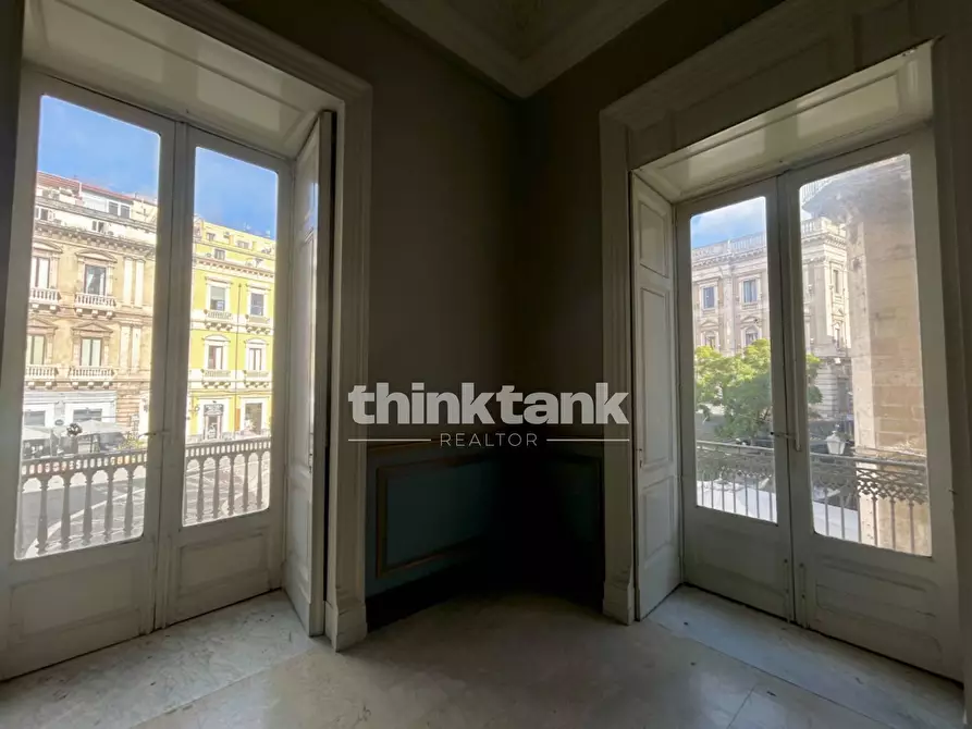 Immagine 22 di Palazzo in affitto  in Piazza Vincenzo Bellini a Catania