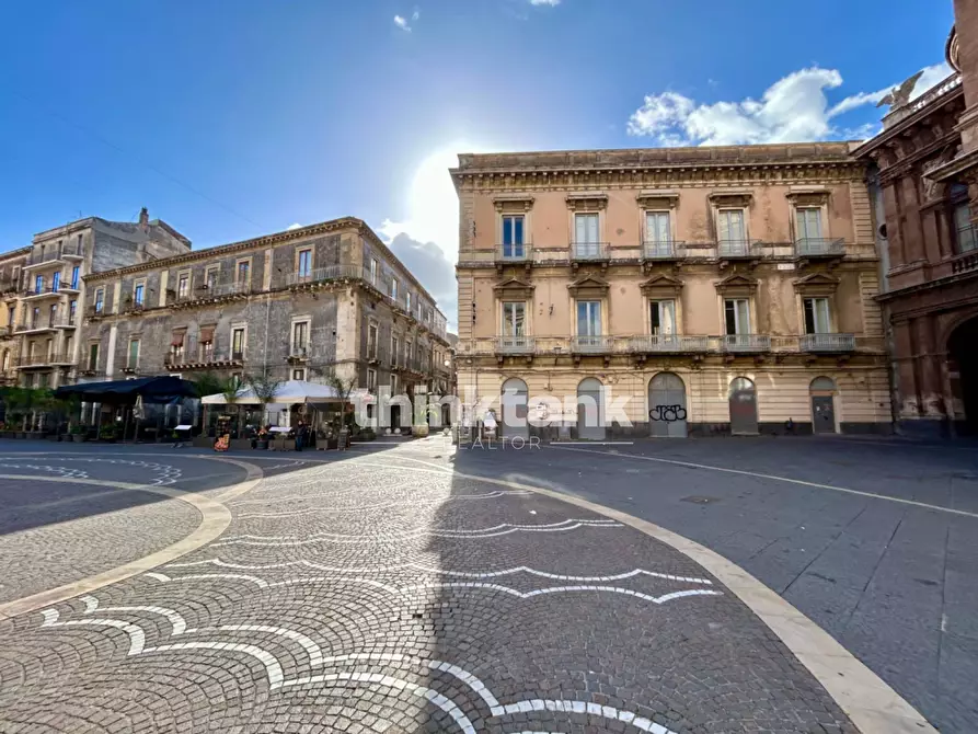 Immagine 28 di Palazzo in affitto  in Piazza Vincenzo Bellini a Catania
