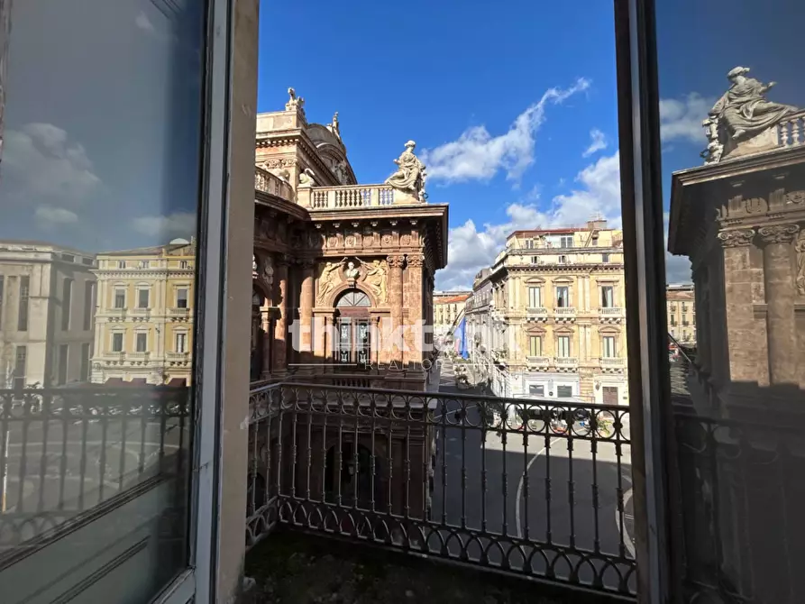 Immagine 30 di Palazzo in affitto  in Piazza Vincenzo Bellini a Catania