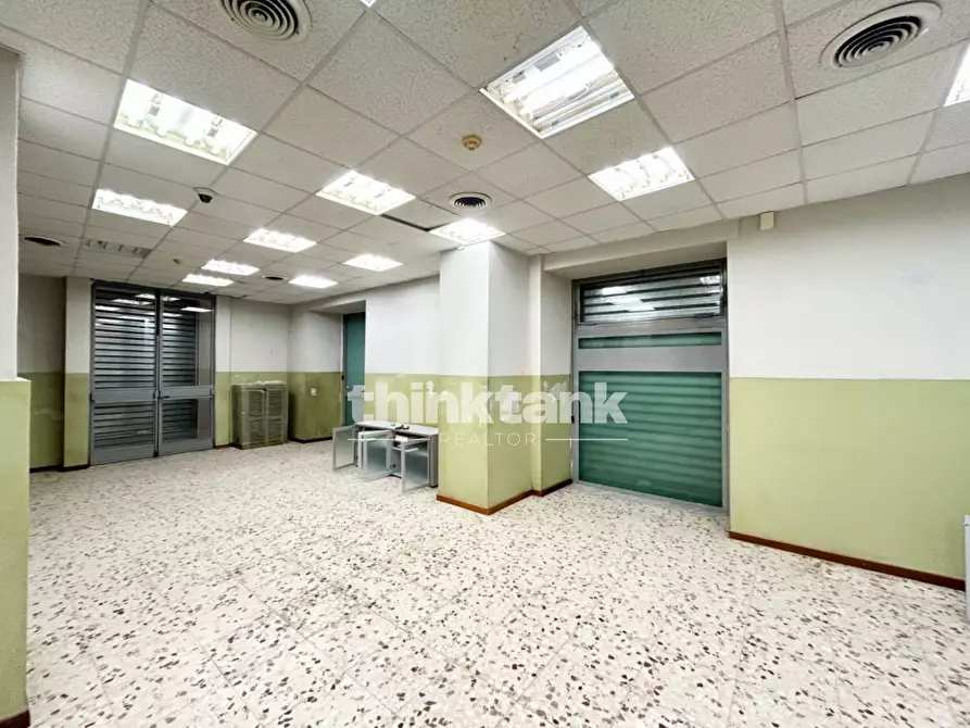 Immagine 34 di Palazzo in affitto  in Piazza Vincenzo Bellini a Catania