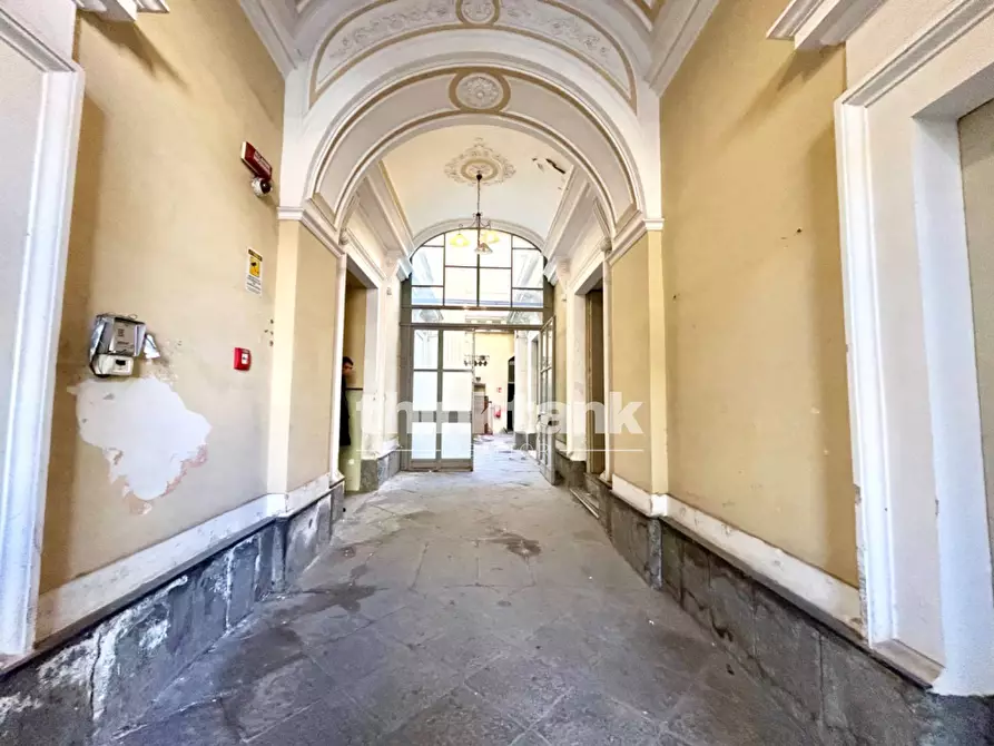Immagine 35 di Palazzo in affitto  in Piazza Vincenzo Bellini a Catania