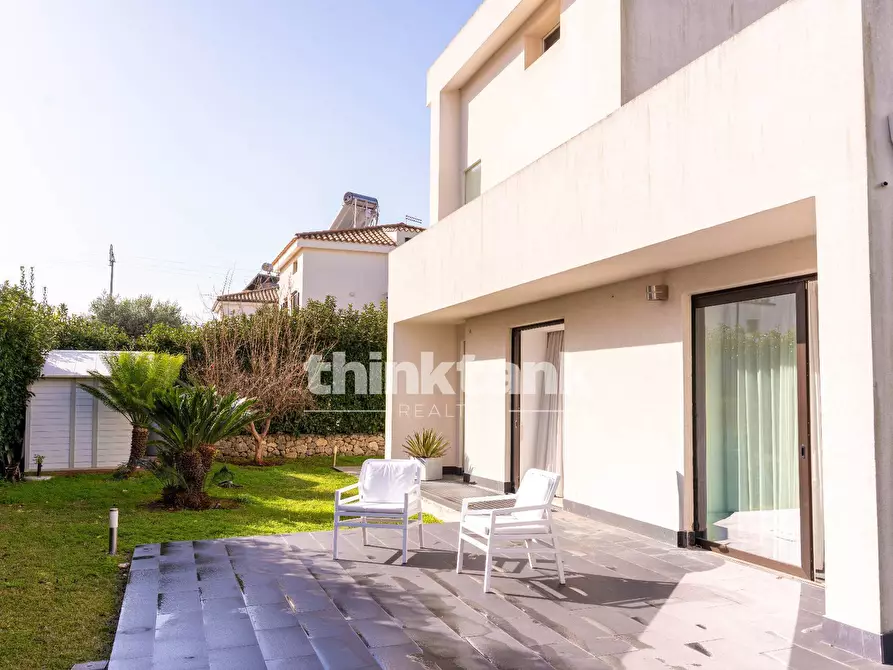 Immagine 34 di Villa in vendita  in Via Dei Cigni a Siracusa