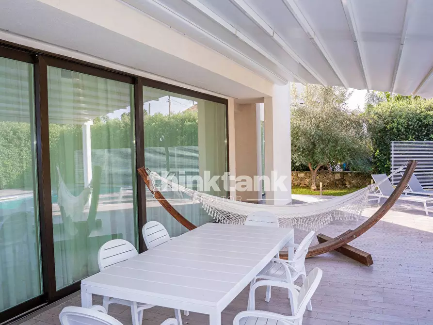 Immagine 39 di Villa in vendita  in Via Dei Cigni a Siracusa