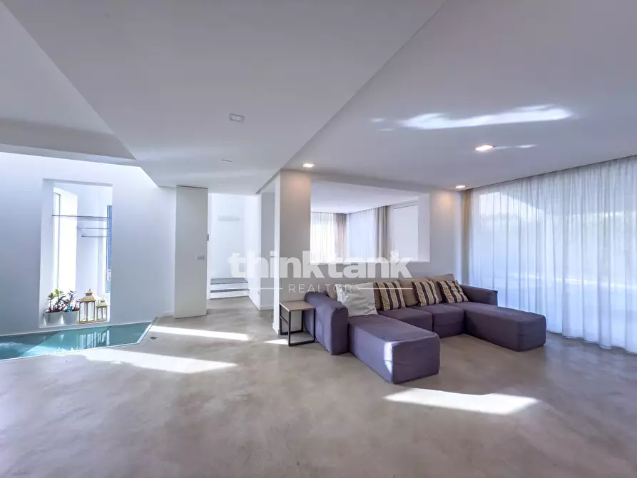 Immagine 16 di Villa in vendita  in Via Dei Cigni a Siracusa