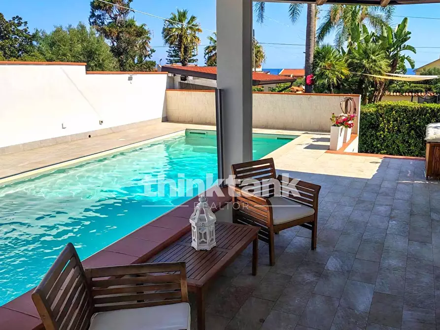 Immagine 4 di Villa in vendita  in Via delle Azalee a Augusta