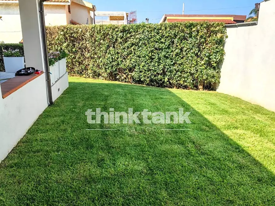 Immagine 29 di Villa in vendita  in Via delle Azalee a Augusta