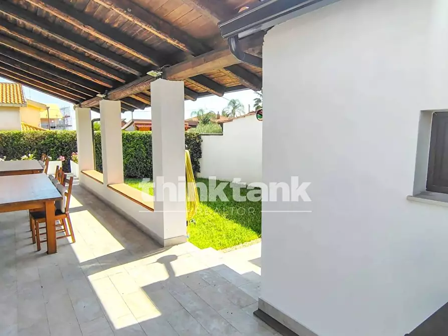 Immagine 32 di Villa in vendita  in Via delle Azalee a Augusta