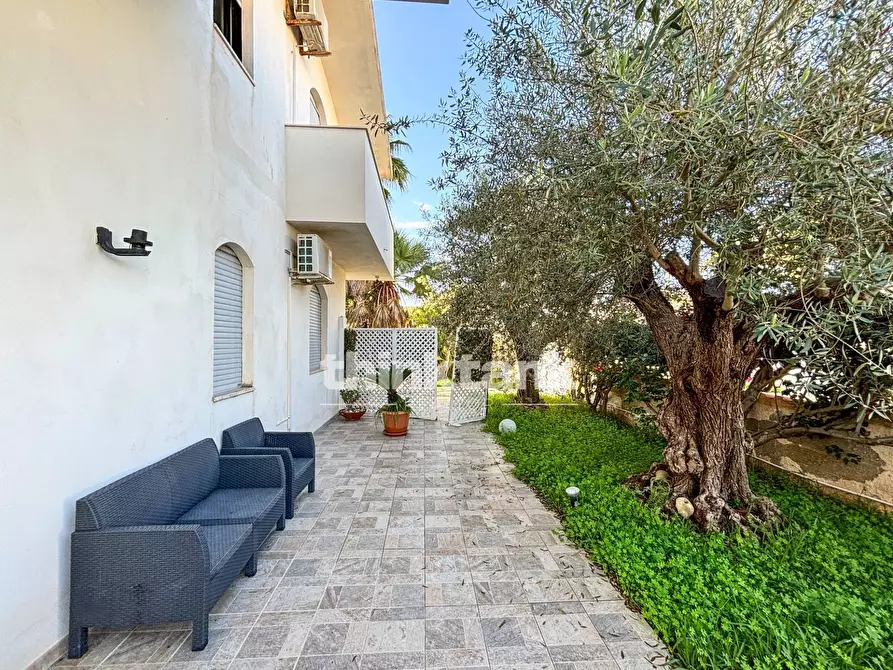 Immagine 2 di Villa in vendita  in Via dell'Oasi a Pachino