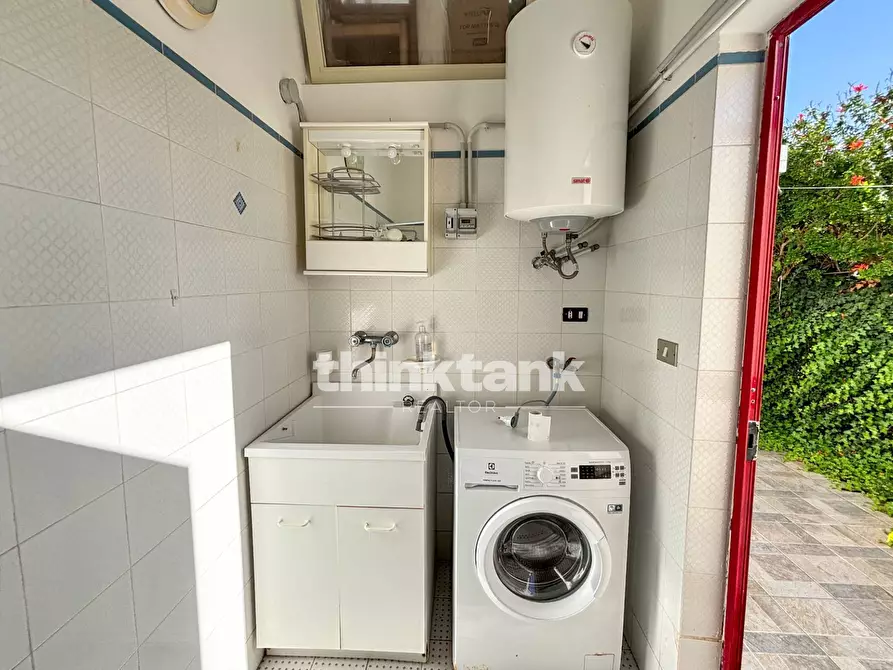 Immagine 10 di Villa in vendita  in Via dell'Oasi a Pachino