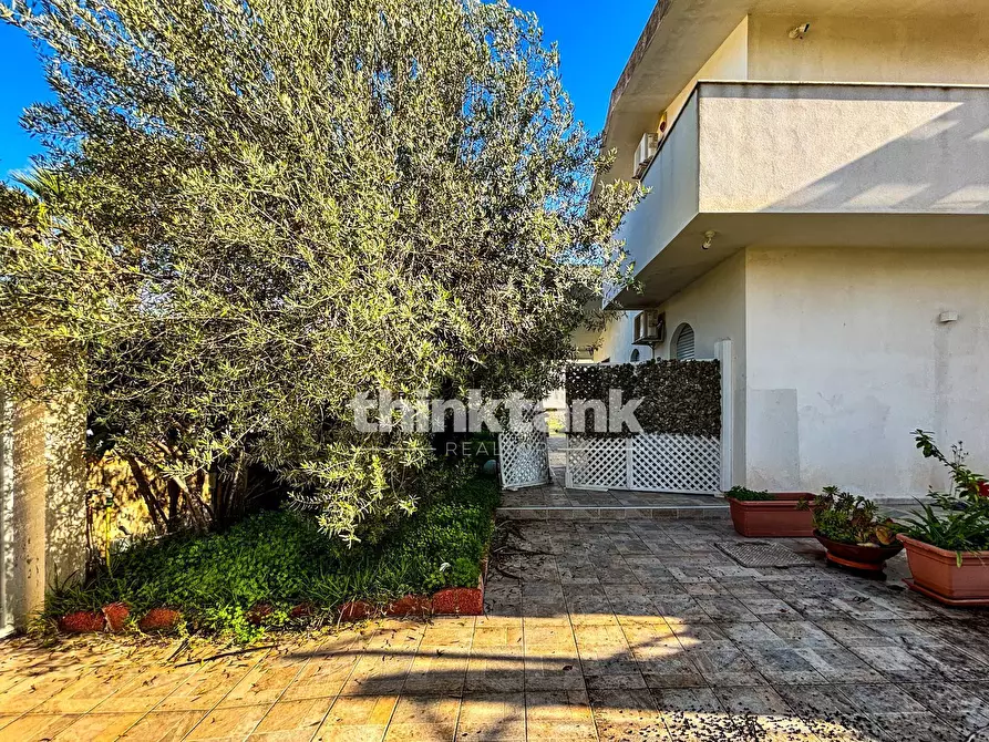 Immagine 15 di Villa in vendita  in Via dell'Oasi a Pachino