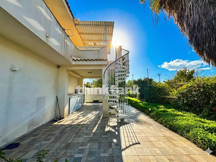 Immagine 18 di Villa in vendita  in Via dell'Oasi a Pachino