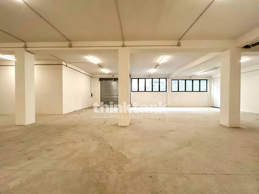 Immagine 7 di Palazzo in affitto  in via Ulisse a Catania