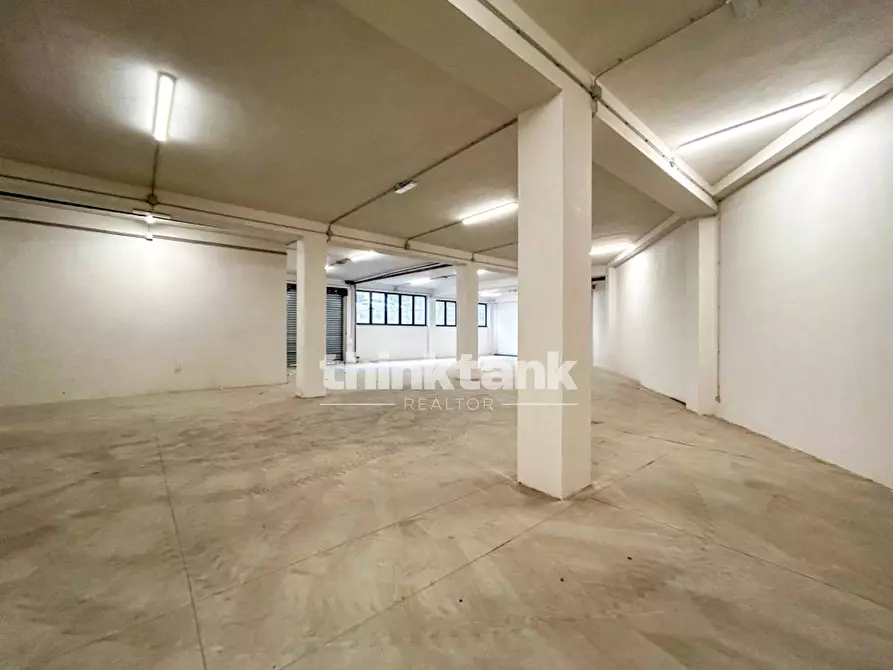 Immagine 8 di Palazzo in affitto  in via Ulisse a Catania