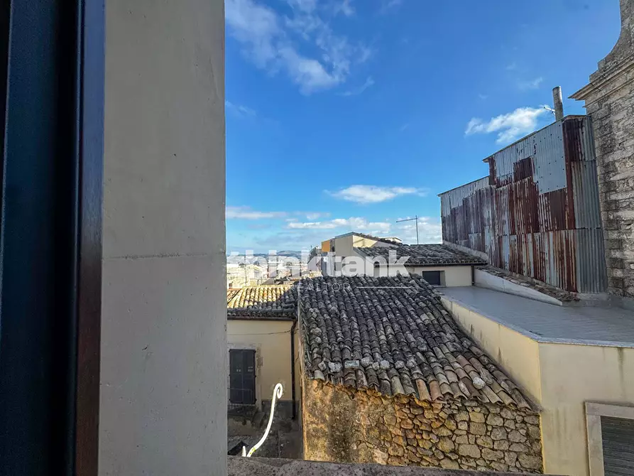 Immagine 14 di Casa indipendente in vendita  in Via Orologio a Buccheri