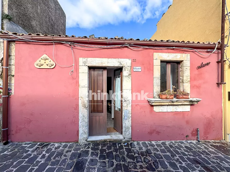 Immagine 2 di Casa indipendente in vendita  in Via Lenza a Buccheri