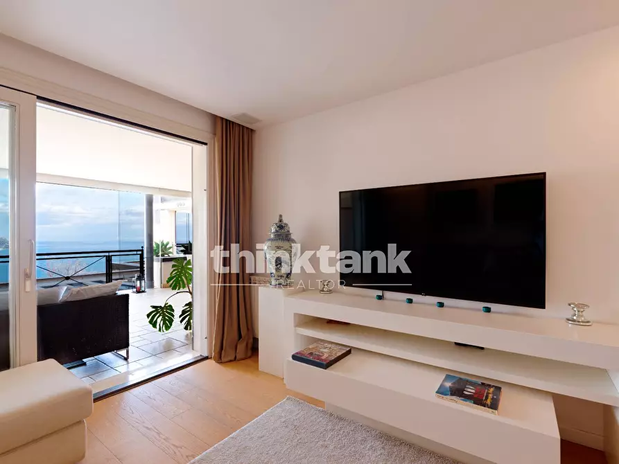 Immagine 8 di Appartamento in vendita  in Via Mario e Nicolo Garipoli a Taormina