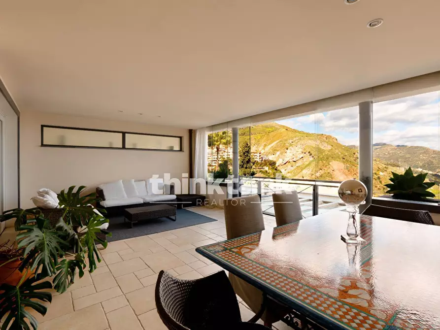 Immagine 10 di Appartamento in vendita  in Via Mario e Nicolo Garipoli a Taormina