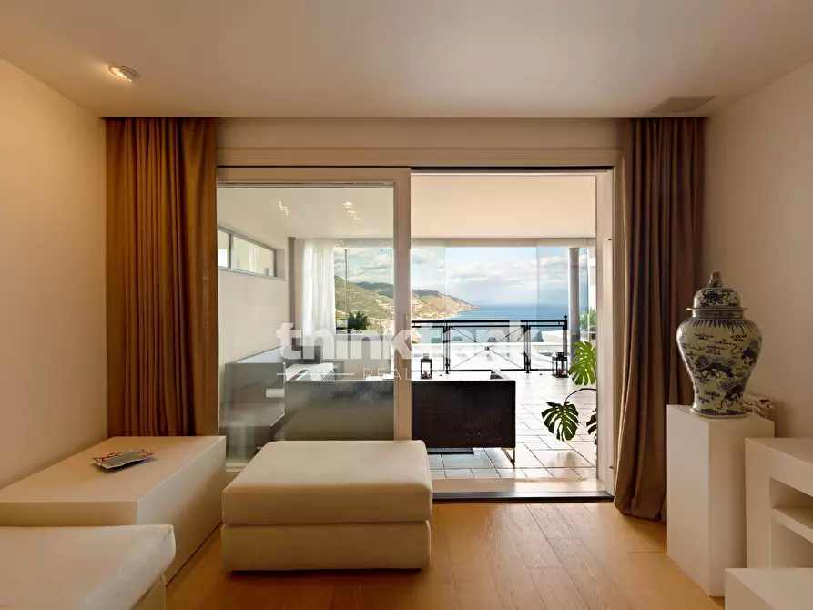 Immagine 15 di Appartamento in vendita  in Via Mario e Nicolo Garipoli a Taormina