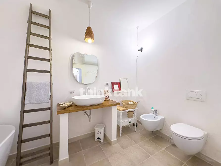 Immagine 9 di Casa indipendente in vendita  in Via Orologio a Buccheri