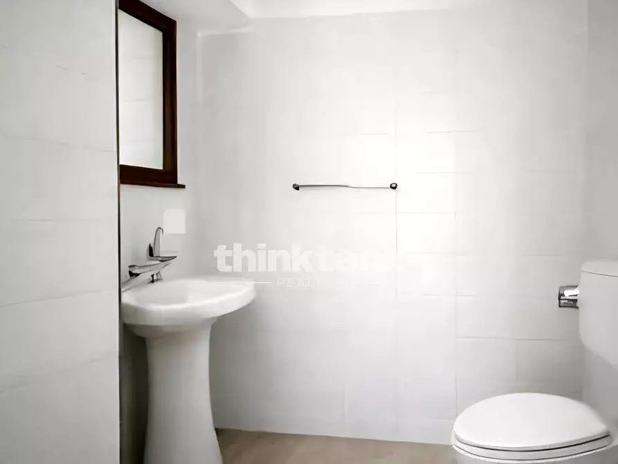 Immagine 6 di Locale commerciale in vendita  in Via Inferrera a Augusta