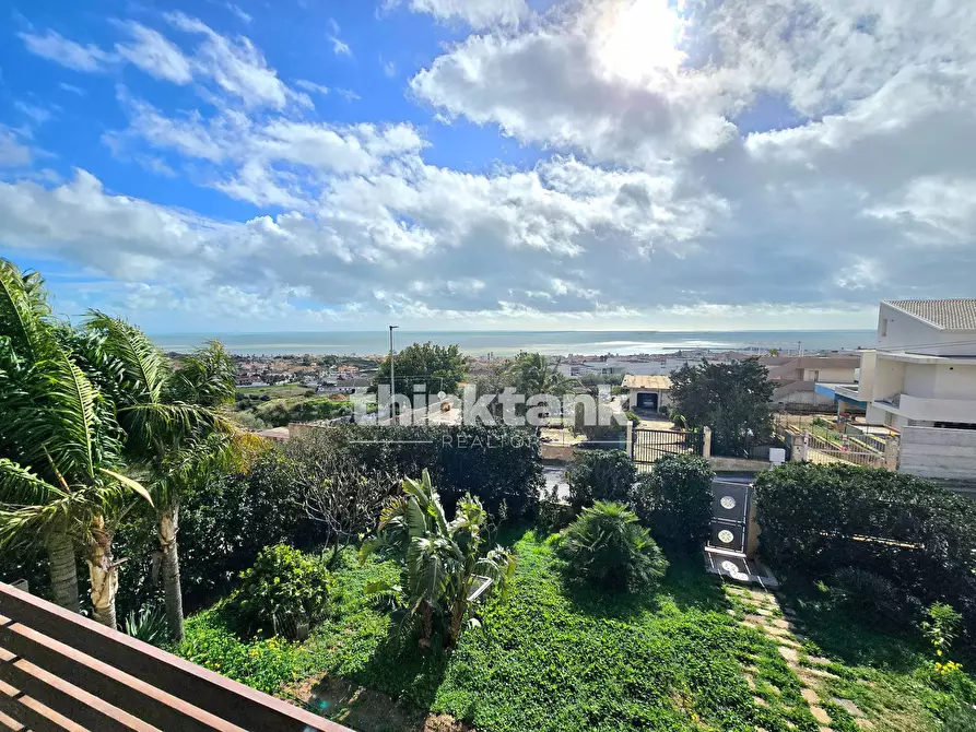 Immagine 4 di Casa semindipendente in vendita  in Via Filicudi a Giarratana