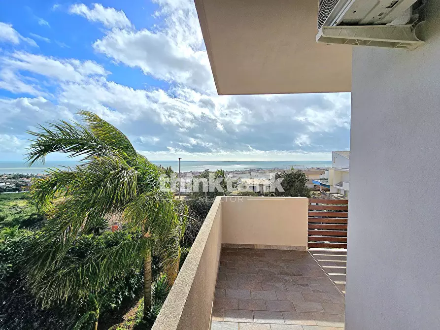 Immagine 5 di Casa semindipendente in vendita  in Via Filicudi a Giarratana