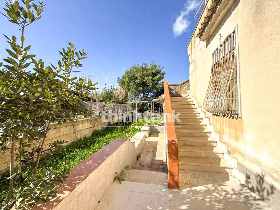 Immagine 28 di Villa in vendita  in Via Del Berillio a Siracusa