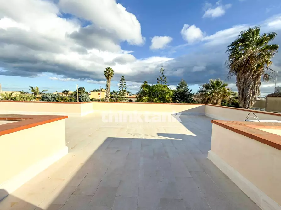 Immagine 15 di Villa in vendita  in Via Della Colomba a Siracusa