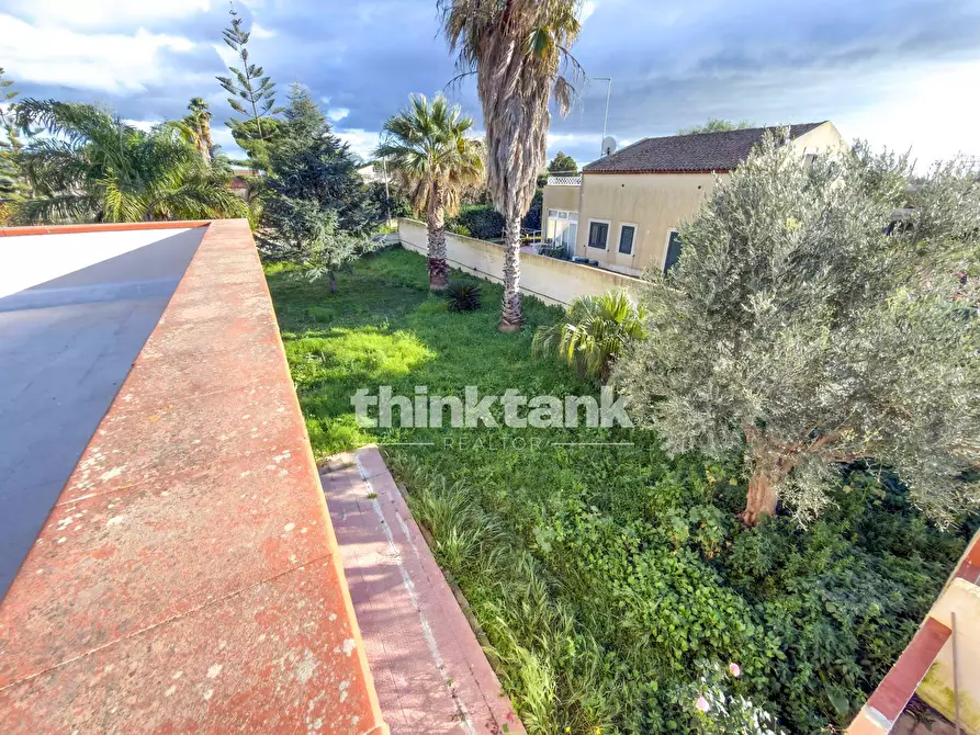 Immagine 21 di Villa in vendita  in Via Della Colomba a Siracusa