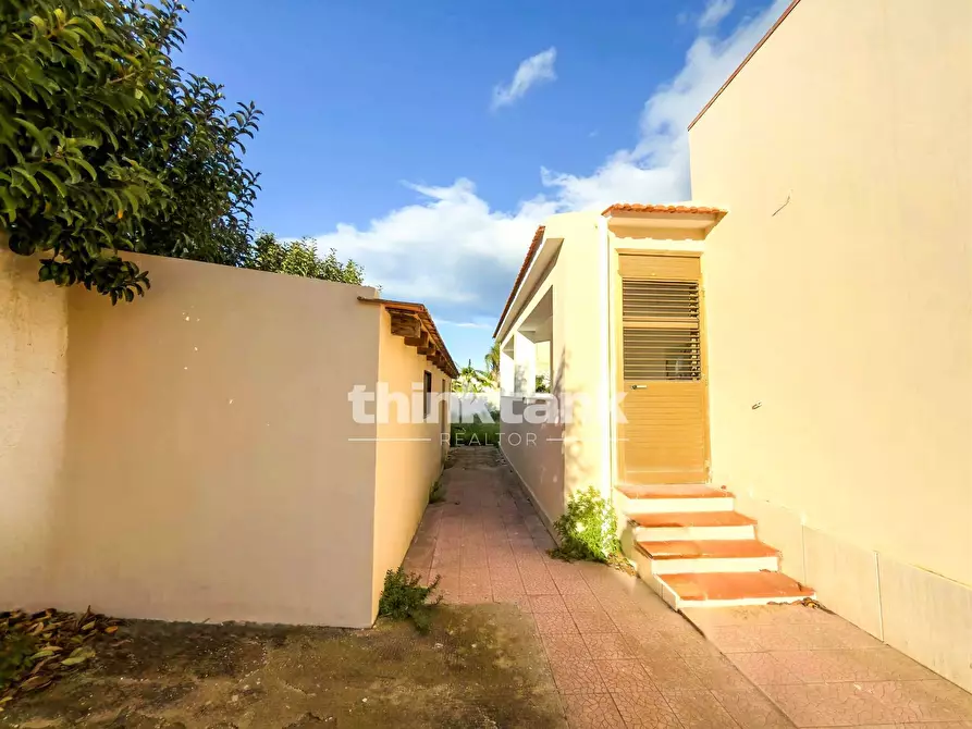 Immagine 27 di Villa in vendita  in Via Della Colomba a Siracusa