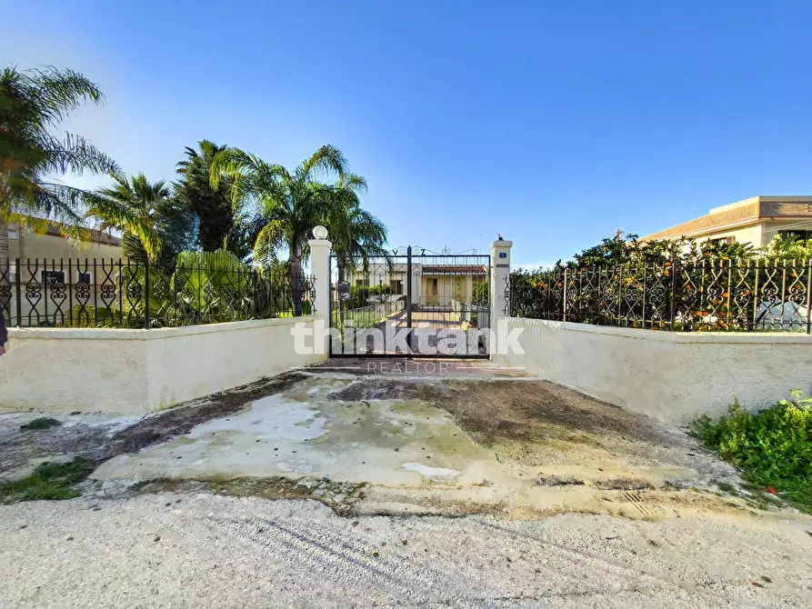 Immagine 33 di Villa in vendita  in Via Della Colomba a Siracusa