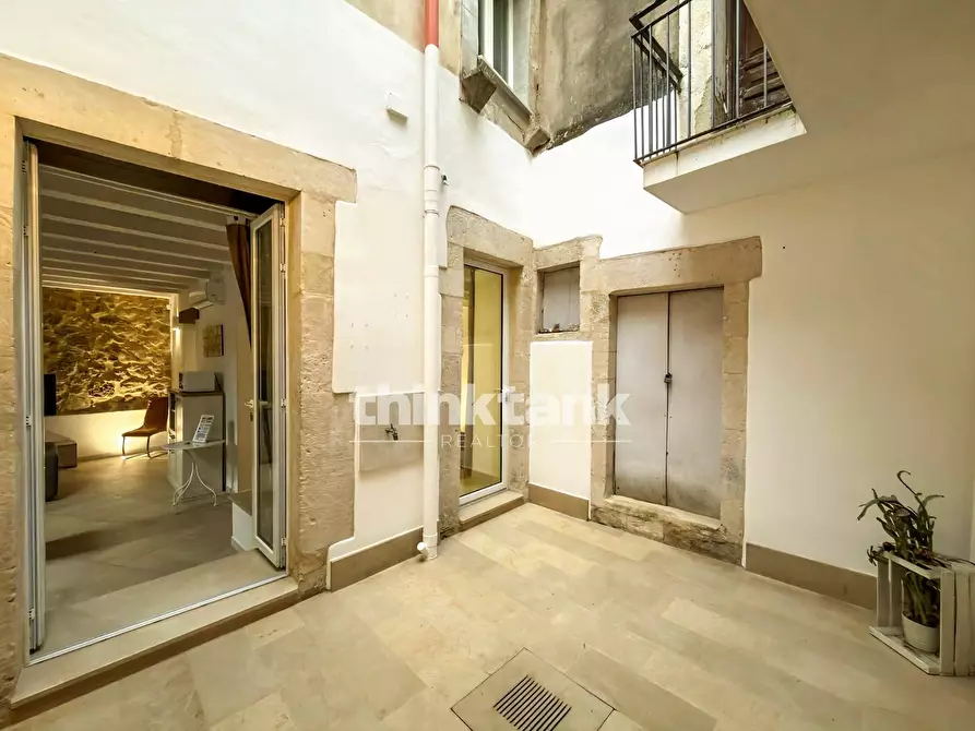 Immagine 30 di Appartamento in vendita  in Via Salomone a Siracusa