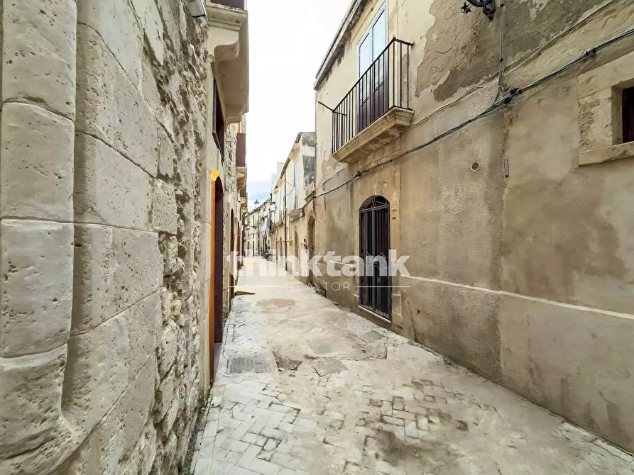 Immagine 33 di Appartamento in vendita  in Via Salomone a Siracusa